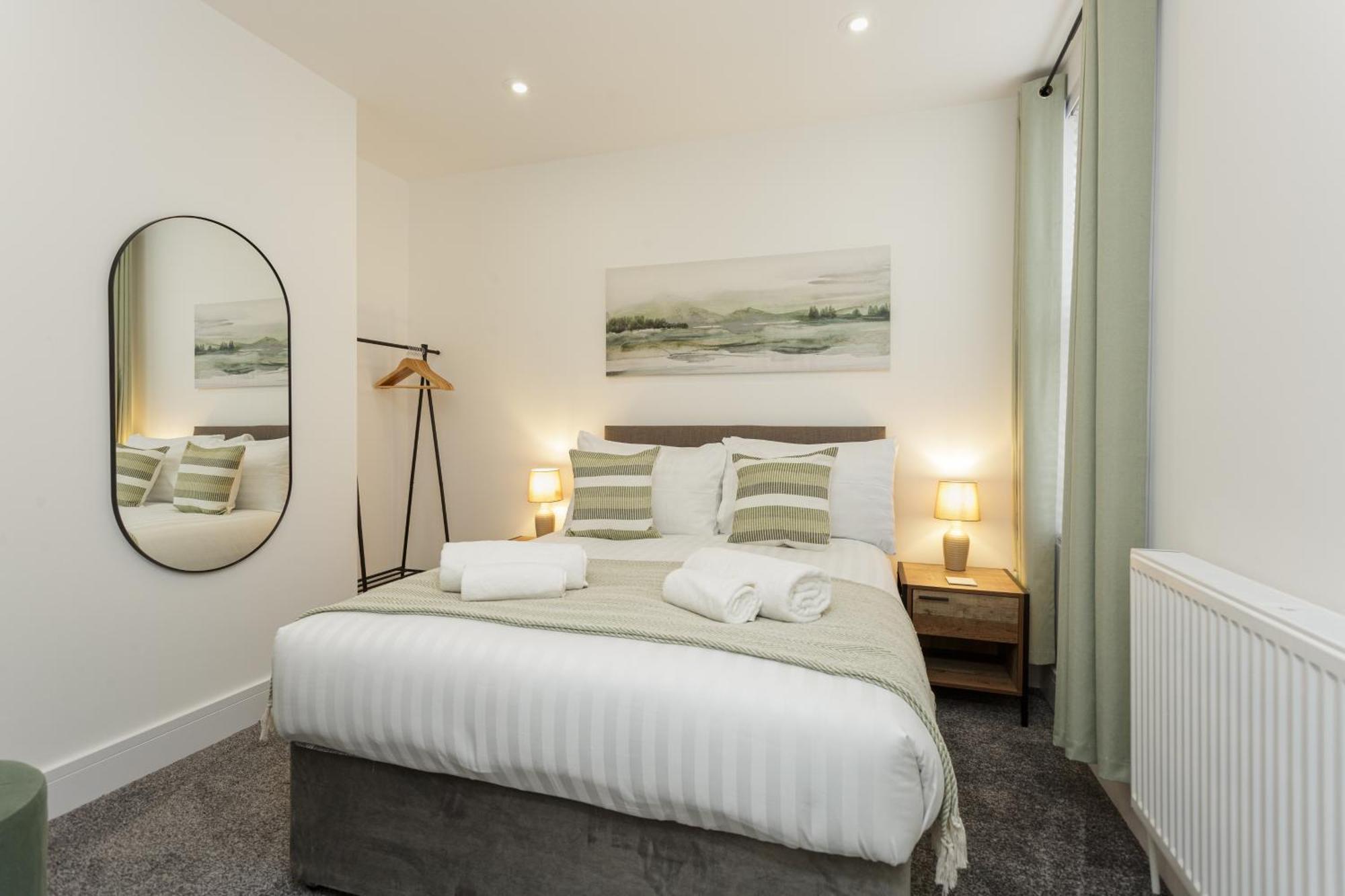 Henderson - Cosy, Modern 3 Bed 2 Bath House